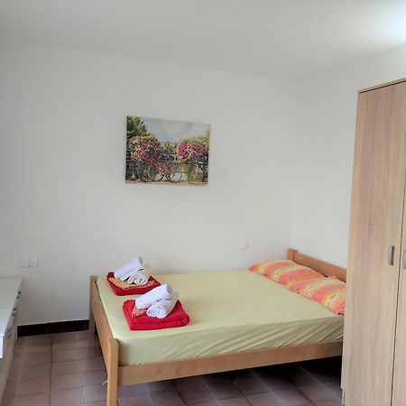 Guest House Lotos Bečići Szoba fotó