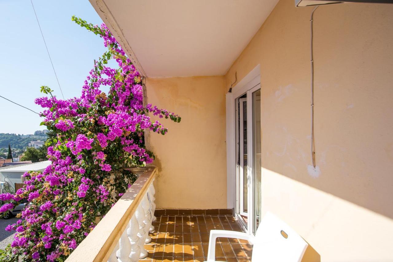 Guest House Lotos Bečići Kültér fotó